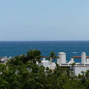 Apartment, 2 Bedrooms, On The Beach, With Pool, Sea Views And Garden -- Included, Parking & Wifi Apartamento Benalmádena